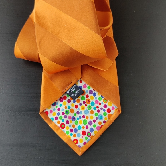 City of London | 2 toned orange 🧡 striped 100% silk tie 👔 - Picture 4 of 13